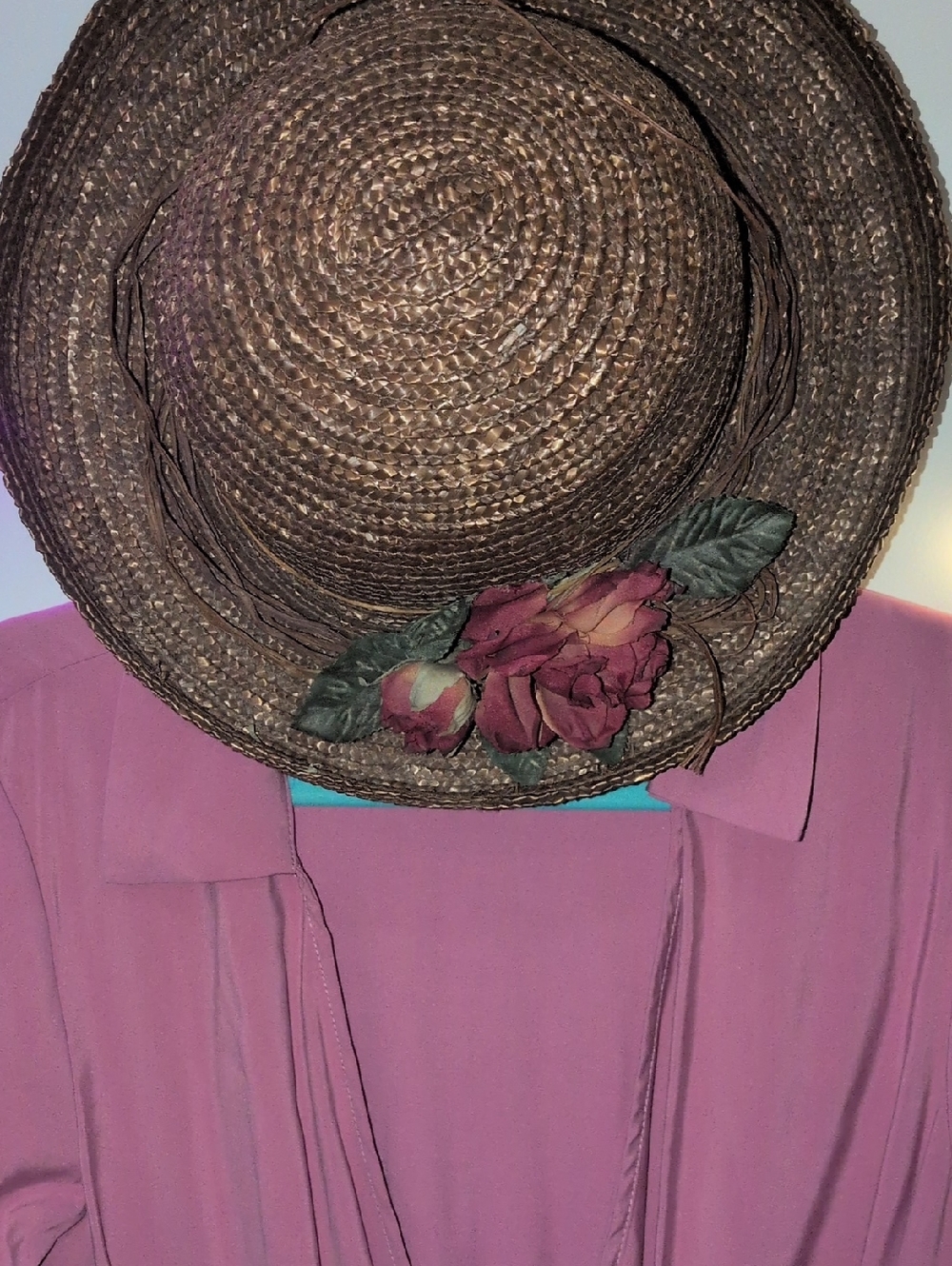 Vintage Straw Hat With Flower 🌹